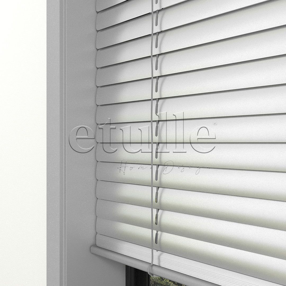 16 MM Shiny Silver Aluminum Venetian Blind