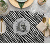 Zebra Desenli İkonik Yıldız Desenli Sanat Baskılı Amerikan Servis – 4’lü Retro Set (30x50 Cm)