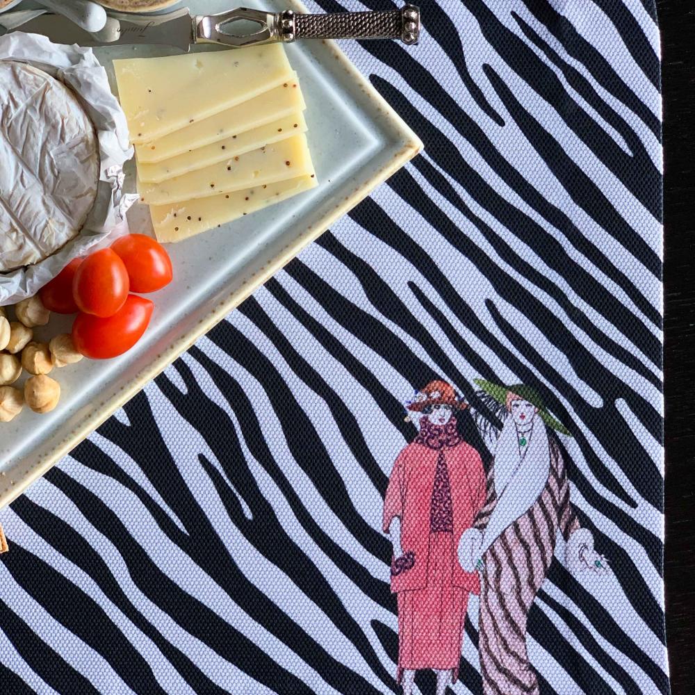 Zebra Desen Üzerine Moda Figürlü Amerikan Servis Modern Tasarım - 4'lü 30x50 cm