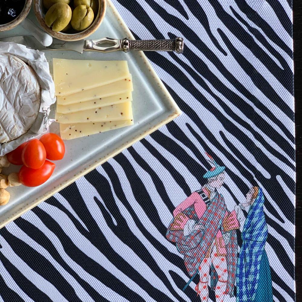 Zebra Desen Üzerine Moda Figürlü Amerikan Servis Modern Tasarım - 4'lü 30x50 cm